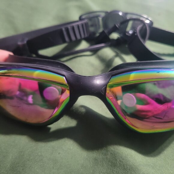 Holographic swimming goggles - Picture 2 of 3